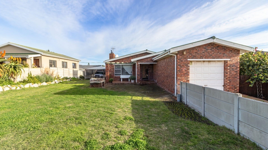3 Bedroom Property for Sale in De Kelders Western Cape